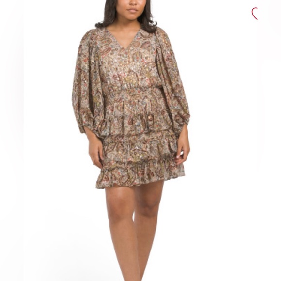 ✨ Vince Camuto V neck tiered skirt mini dress with ballon sleeves - Picture 5 of 5